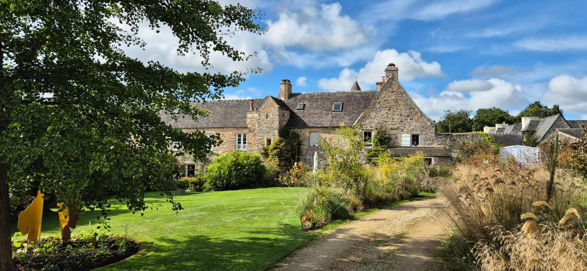 Gite De Charme Au Manoir Du Plessis-Quinquis Sainte-Seve Kültér fotó